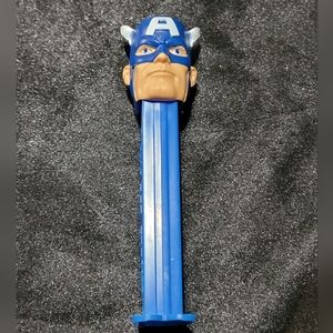 Captain America Pez Dispenser~Marvel~Blue Base~2011~Comics